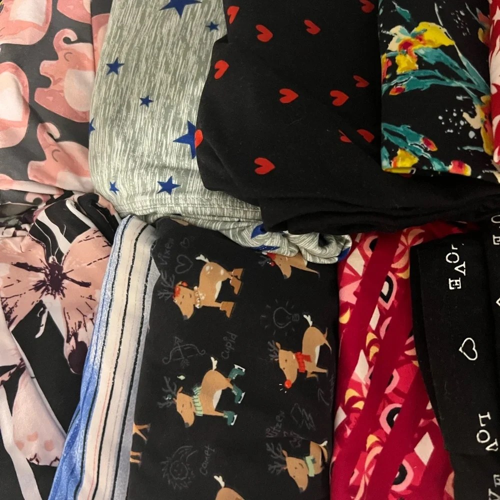 Colorful Patterned Leggings Collection - Picture 3 of 4